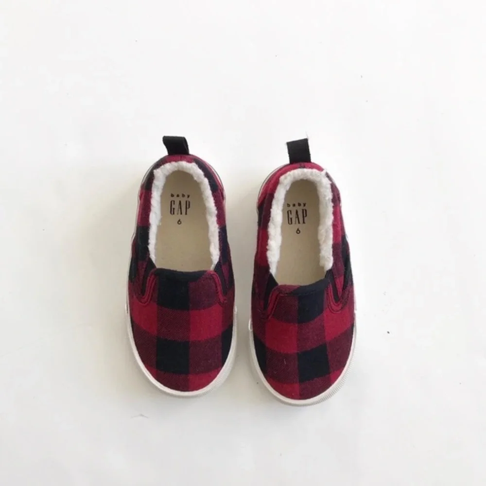 BABygap buffalo plaid slip on shoes EUC size 6